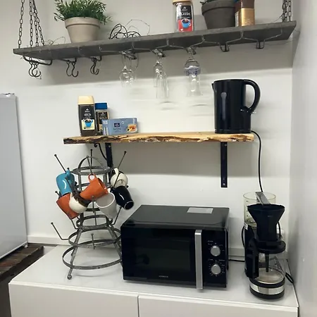 Vanha Kanttorila ,huone B Pohjakerroksessa Apartmán Loviisa